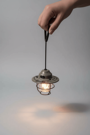 Lampe miniature en forme de pomme de pin
